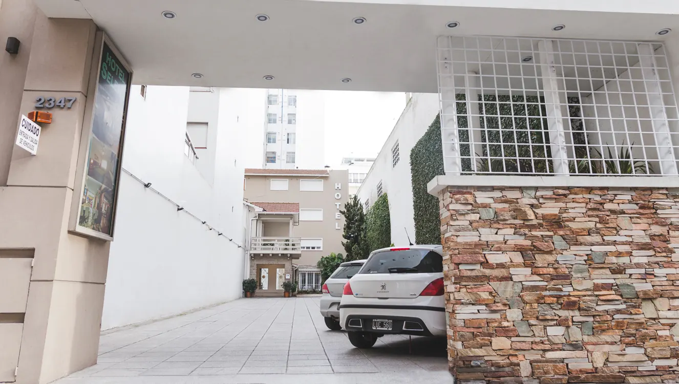 Ingreso al estacionamiento propio