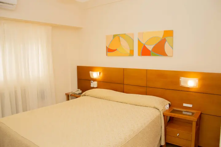 Habitación doble con cama matrimonial